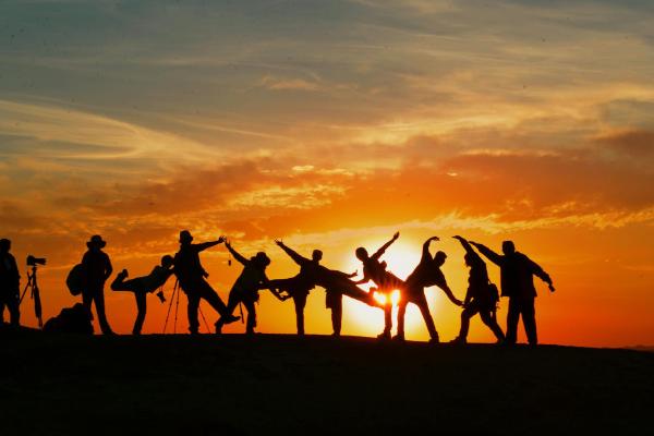 Featured Image for featured-silhouettes-get.jpg